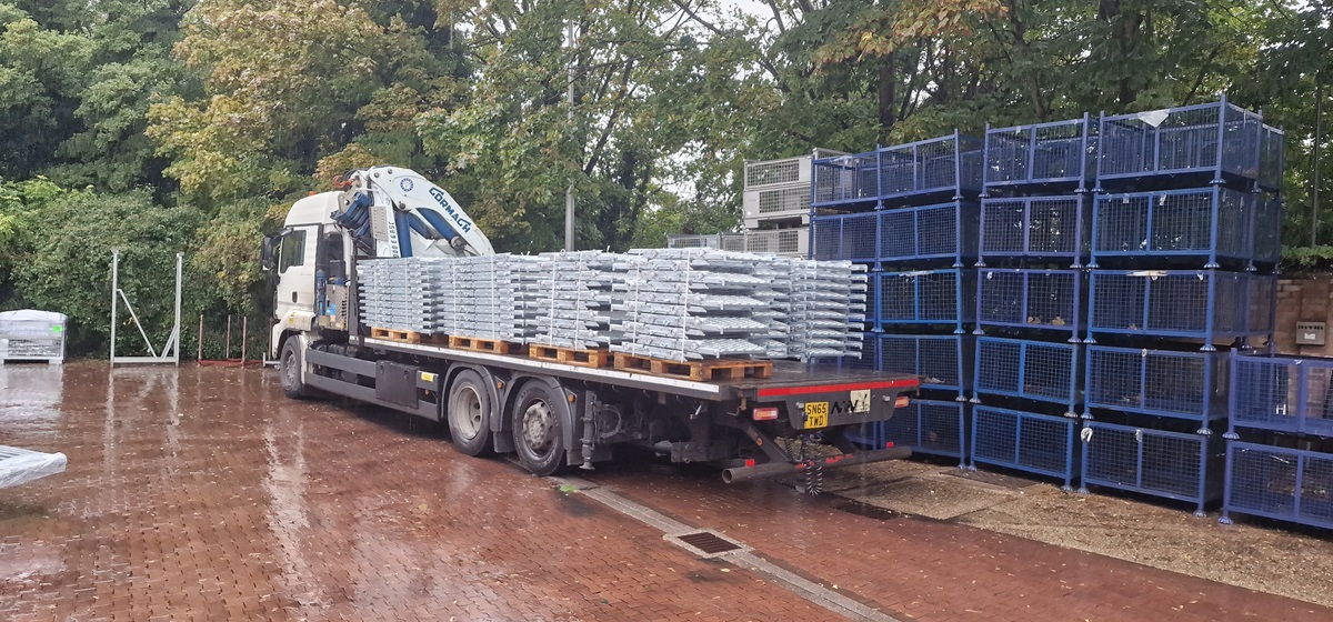 Specialist transport vehicle on a delivery run